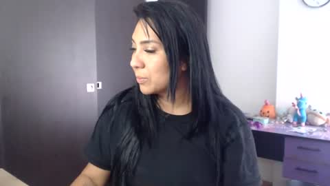 Snapshot of gaby_bluexx chatting on July 4, 1:39 pm Gaby Blue online show from July 4, 1:39 pm