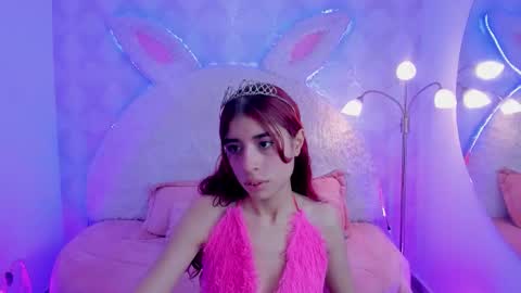 Snapshot of gaby_louse chatting on October 9, 5:00 pm Gaby online show from October 9, 5:00 pm