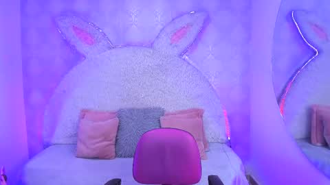 Gaby online show from April 17, 7:17 pm