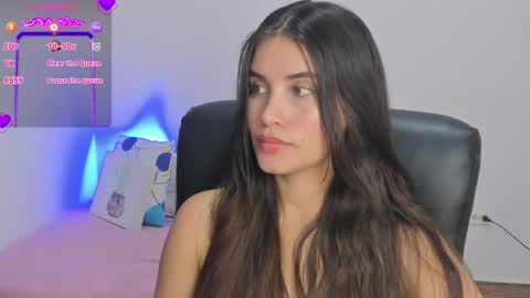 Snapshot of gaby_olsen chatting on October 21, 9:04 pm Gabriela online show from October 21, 9:04 pm