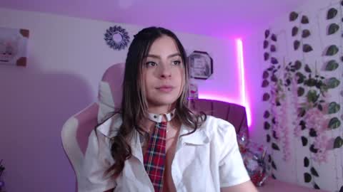 Snapshot of gaby_vandriel chatting on December 17, 10:00 pm GABRIELA online show from December 17, 10:00 pm