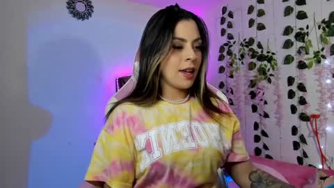 Snapshot of gaby_vandriel chatting on January 25, 12:38 am GABRIELA online show from January 25, 12:38 am