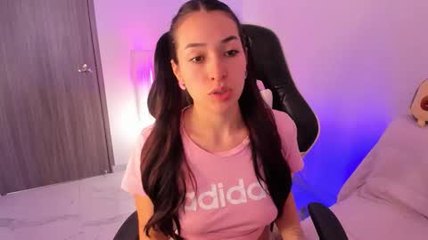 Snapshot of gaby_yummy chatting on September 26, 4:33 pm Gabriela online show from September 26, 4:33 pm