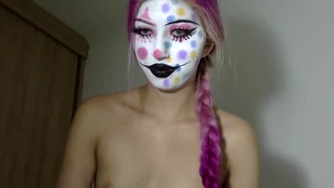 gabygumms online show from December 4, 7:33 pm