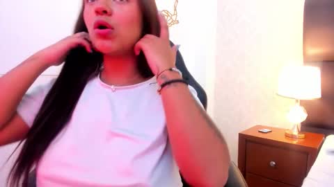 Snapshot of gabymoreau chatting on October 16, 8:10 pm gabymoreau online show from October 16, 8:10 pm