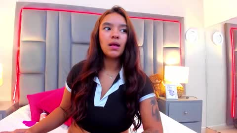 Snapshot of gabymoreau chatting on October 29, 8:32 pm gabymoreau online show from October 29, 8:32 pm