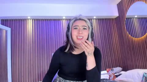 Snapshot of gabyrose9 chatting on May 14, 7:20 pm gabyrose9 online show from May 14, 7:20 pm