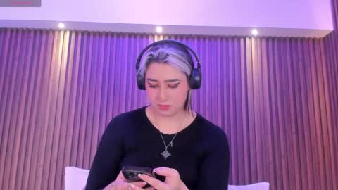 Snapshot of gabyrose9 chatting on June 4, 8:15 pm gabyrose9 online show from June 4, 8:15 pm