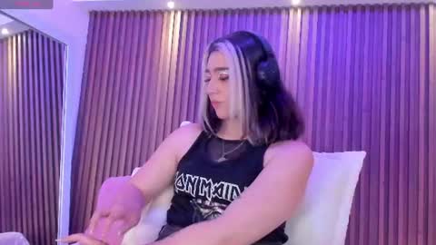 Snapshot of gabyrose9 chatting on June 9, 8:31 pm gabyrose9 online show from June 9, 8:31 pm
