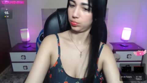 Snapshot of gabyy_cute_ chatting on November 27, 8:49 am GABYlIndependent model online show from November 27, 8:49 am