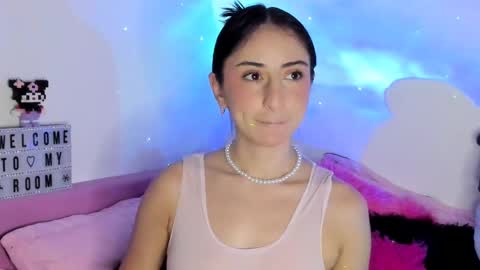 Snapshot of gabyye_capprins chatting on February 9, 10:21 pm gabyye capprins online show from February 9, 10:21 pm