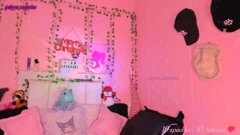 Snapshot of gabyye_capprins chatting on December 1, 12:04 am gabyye capprins online show from December 1, 12:04 am