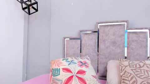 gabyyjones online show from February 15, 11:39 am