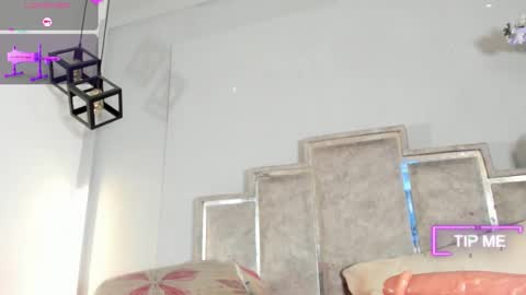 gabyyjones online show from January 17, 11:37 am