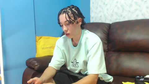 Snapshot of gadiel_sex chatting on February 6, 8:13 pm gadiel_sex online show from February 6, 8:13 pm