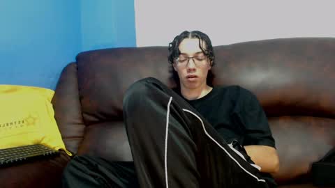 Snapshot of gadiel_sex chatting on February 7, 3:41 pm gadiel_sex online show from February 7, 3:41 pm