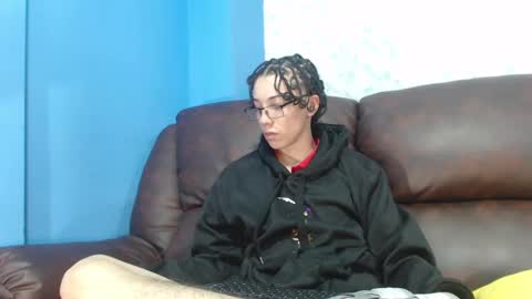 Snapshot of gadiel_sex chatting on February 8, 5:39 pm gadiel_sex online show from February 8, 5:39 pm
