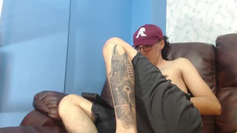 Snapshot of gadiel_sex chatting on February 15, 3:28 pm gadiel_sex online show from February 15, 3:28 pm