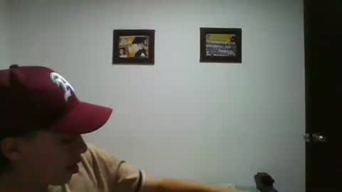 Snapshot of gadiel_sex chatting on February 17, 12:32 am gadiel_sex online show from February 17, 12:32 am