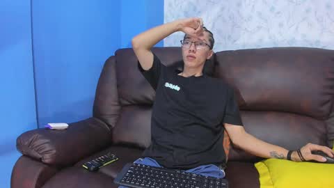 Snapshot of gadiel_sex chatting on February 25, 3:38 pm gadiel_sex online show from February 25, 3:38 pm