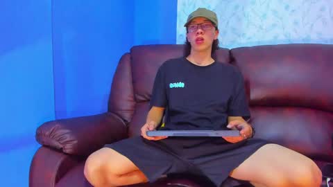 Snapshot of gadiel_sex chatting on March 4, 2:21 pm gadiel_sex online show from March 4, 2:21 pm