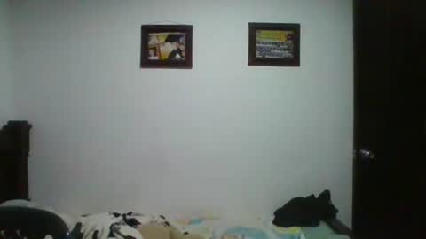 Snapshot of gadiel_sex chatting on March 7, 3:19 am gadiel_sex online show from March 7, 3:19 am