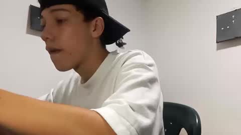 Snapshot of gadiel_sex chatting on October 12, 3:00 pm gadiel_sex online show from October 12, 3:00 pm