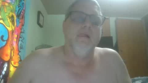 Snapshot of gadude45 chatting on March 1, 7:27 pm gadude45 online show from March 1, 7:27 pm