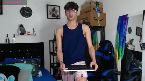 gael_jones online show from September 10, 7:41 am