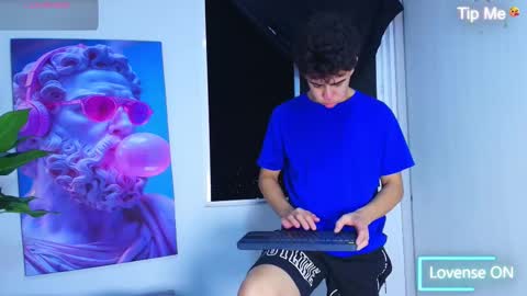 Gael Moon online show from March 8, 1:25 am