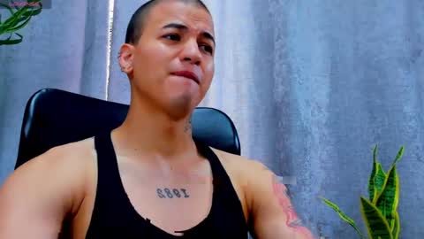 Snapshot of gael_reid chatting on August 5, 3:04 pm gael online show from August 5, 3:04 pm