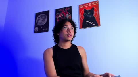 Gael Conner online show from December 15, 12:28 pm