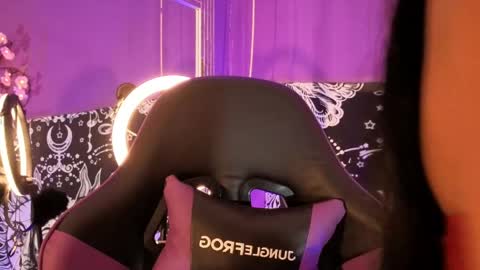 Gaia online show from April 22, 11:34 am