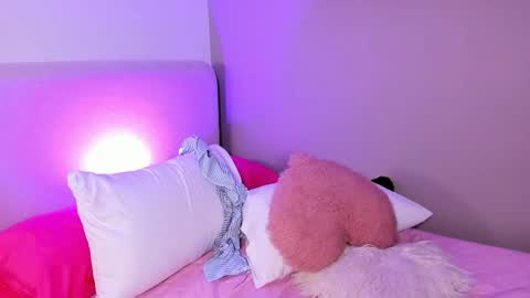 Gaia Baker  online show from April 10, 4:28 am