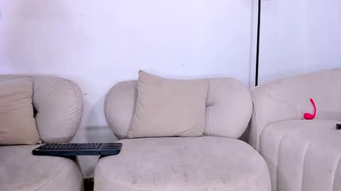 gal_stone_ online show from June 9, 12:11 am