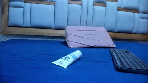 galaanderson online show from November 14, 11:09 am