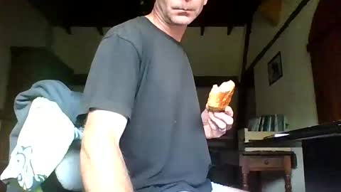 Snapshot of galantman71 chatting on June 4, 8:53 am galantman71 online show from June 4, 8:53 am