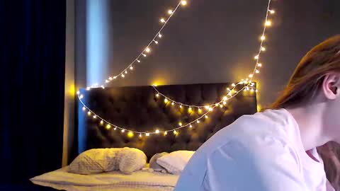 Snapshot of galaxyandromeda chatting on November 29, 7:55 am My name Lou 3 online show from November 29, 7:55 am