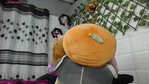 Snapshot of galeanobigcock chatting on January 8, 1:21 am darling online show from January 8, 1:21 am