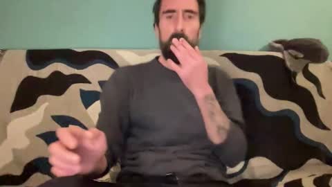 Snapshot of gandrew69 chatting on February 19, 9:33 pm GG online show from February 19, 9:33 pm