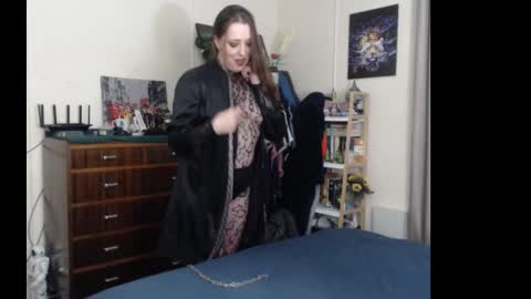 HOT  online show from October 25, 10:34 am