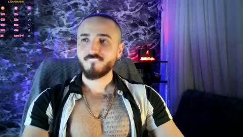 Chris  Dont forget to gift me thumb up Its very important to me and makes me happy AF  online show from March 1, 5:52 am