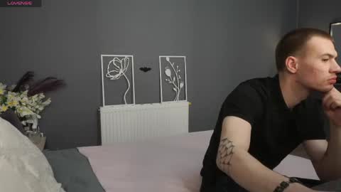 Max and Eva online show from February 23, 4:10 am