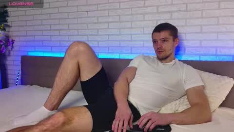 Gared online show from December 3, 8:00 am