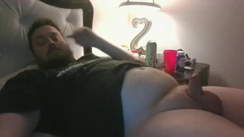 Snapshot of garth146 chatting on February 13, 1:08 am garth146 online show from February 13, 1:08 am