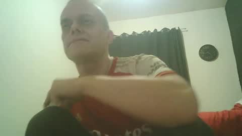 Snapshot of gary1862uk chatting on December 24, 8:22 am gary1862uk online show from December 24, 8:22 am