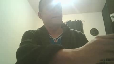 Snapshot of gary1862uk chatting on December 28, 7:54 pm gary1862uk online show from December 28, 7:54 pm