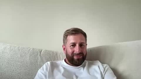 Snapshot of garycooke1983 chatting on July 1, 1:56 pm garycooke1983 online show from July 1, 1:56 pm