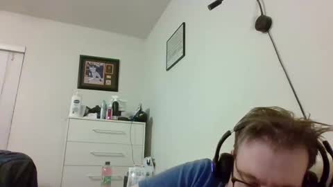 Snapshot of garyg930 chatting on November 4, 6:23 am Gary online show from November 4, 6:23 am