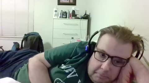 Snapshot of garyg930 chatting on November 14, 4:55 am Gary online show from November 14, 4:55 am